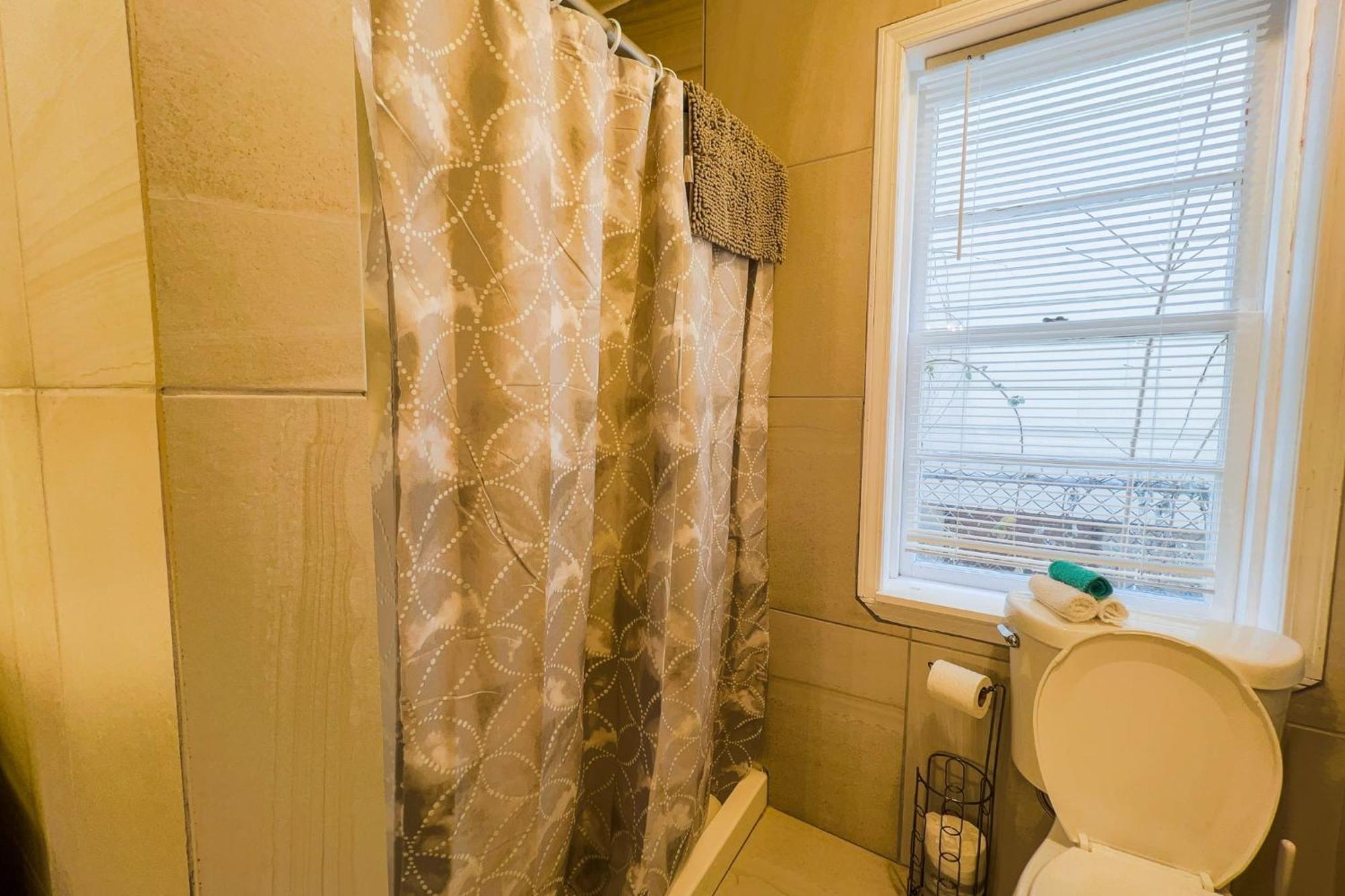 Large 6Br, 6 Bath In The City Of Niagara Falls Ngoại thất bức ảnh
