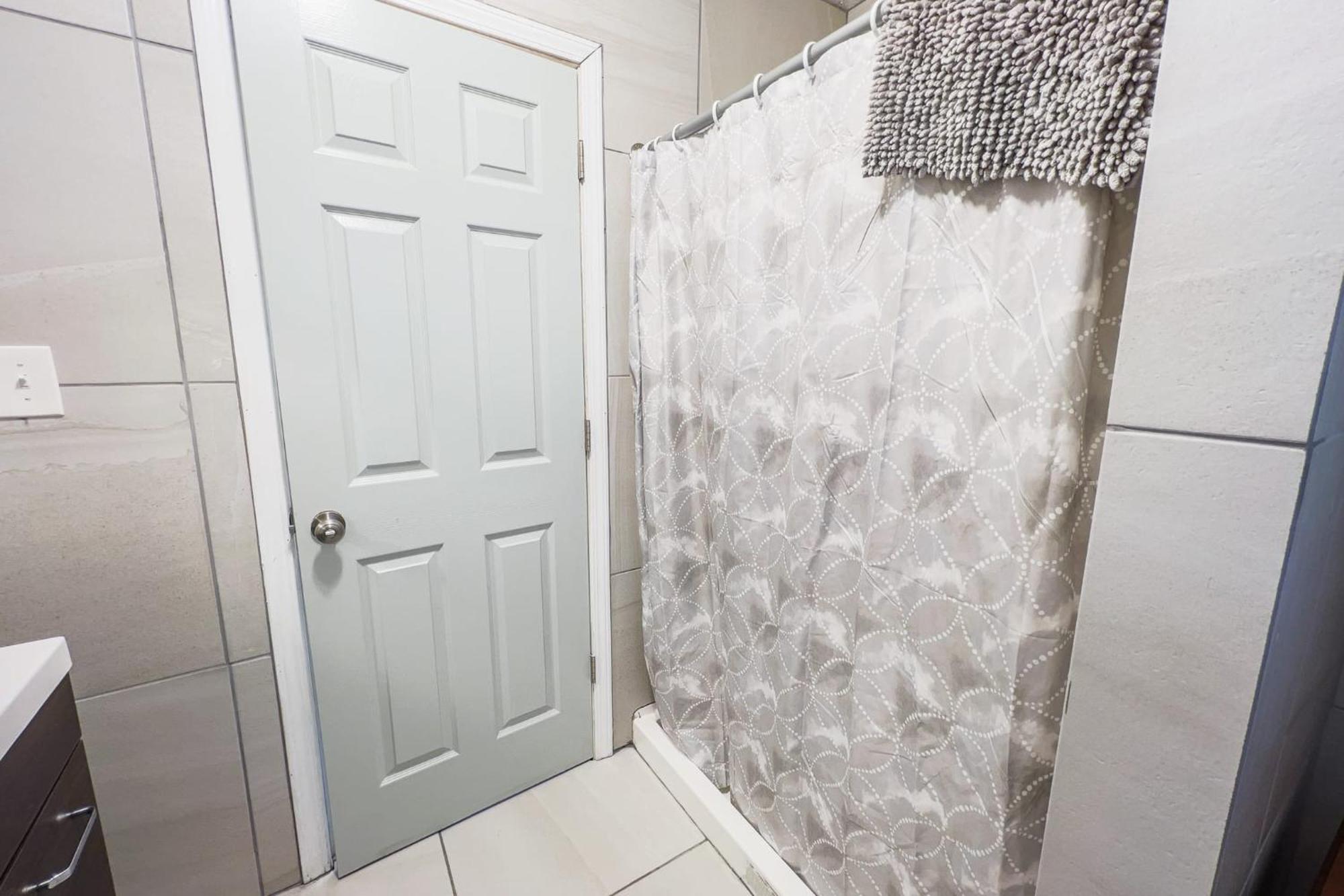 Large 6Br, 6 Bath In The City Of Niagara Falls Ngoại thất bức ảnh