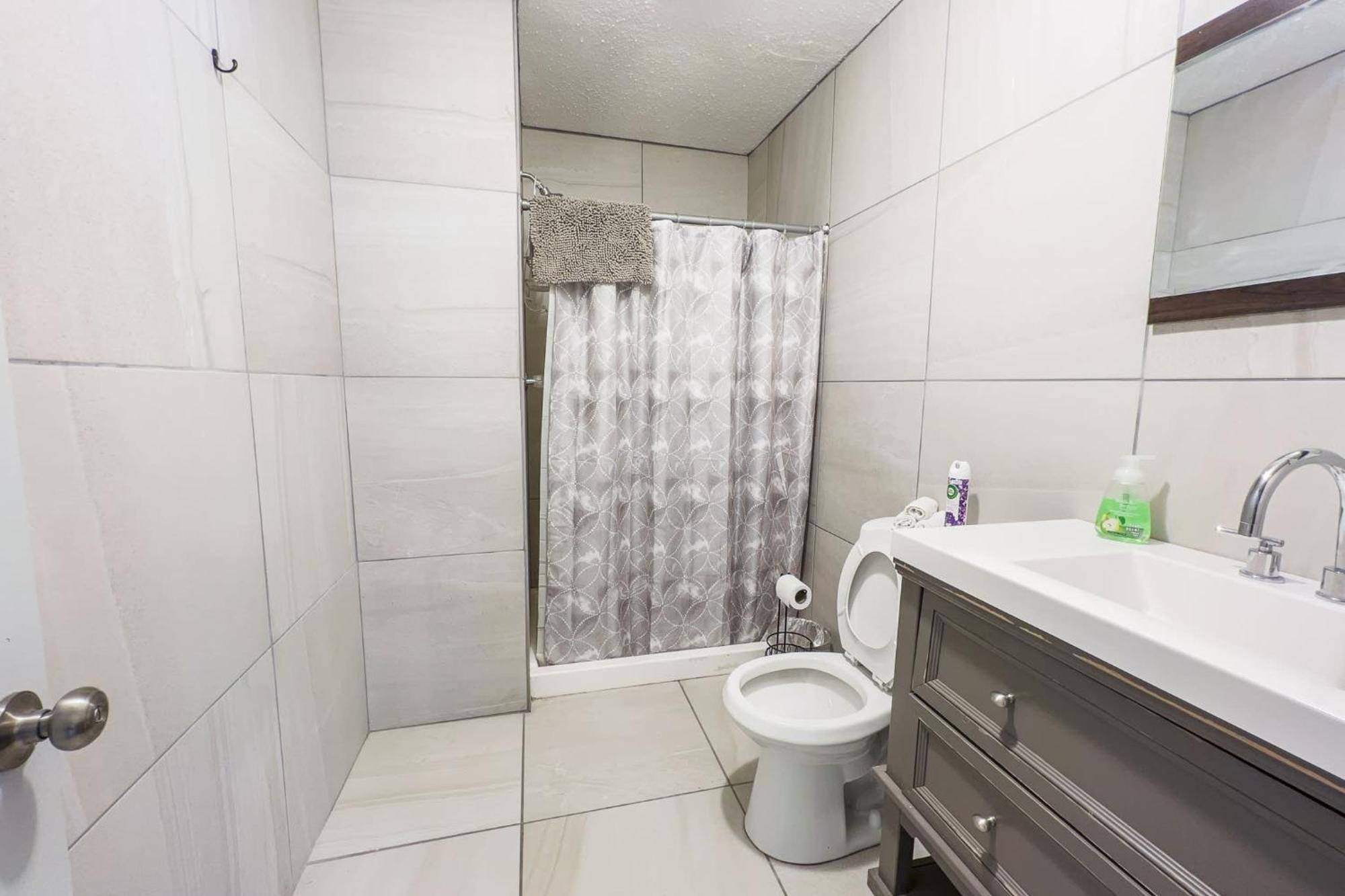 Large 6Br, 6 Bath In The City Of Niagara Falls Ngoại thất bức ảnh